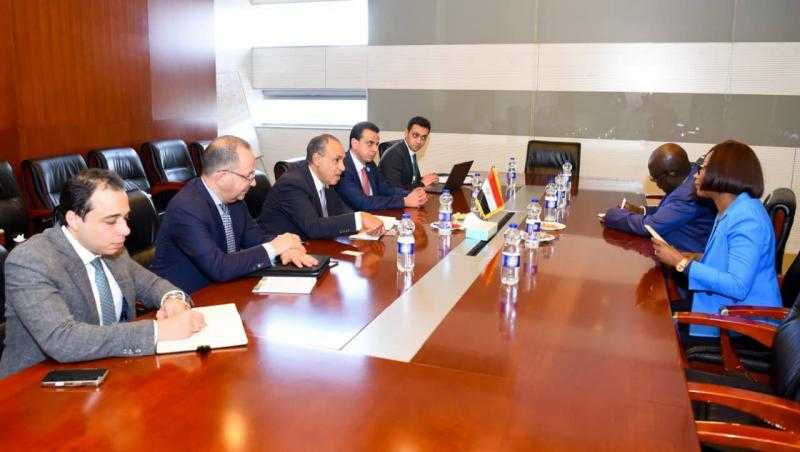 وزير الخارجية يلتقي وزيرة خارجية جمهورية أفريقيا الوسطى