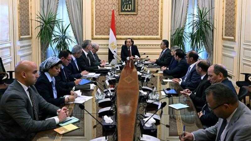 رئيس الوزراء يعقد اجتماعاً لمتابعة موقف توافر مختلف السلع الاستراتيجية