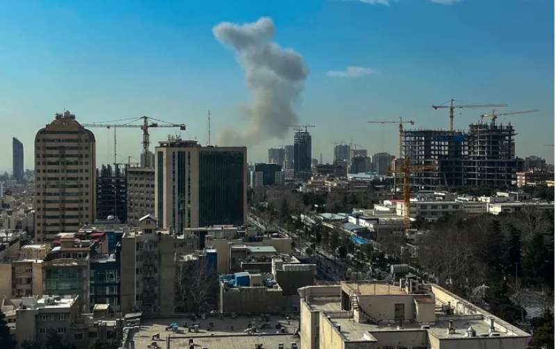 ضربات اسرائيلية امريكية على ايران 