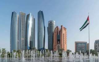 الإمارات تغلق مجالها الجوي مؤقتا كإجراء احترازي الإمارات تغلق مجالها الجوي مؤقتا كإجراء احترازي