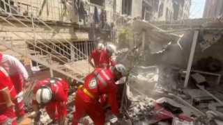 الهلال الأحمر الإيرانى: 200 شهيد و747 جريحا بـ24 محافظة جراء القصف الإسرائيلى الهلال الأحمر الإيرانى: 200 شهيد و747 جريحا بـ24 محافظة جراء القصف الإسرائيلى