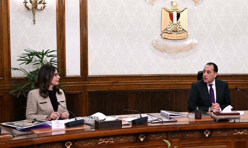 رئيس الوزراء - وزيرة الثقافة 