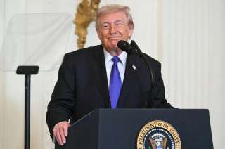 ترامب: يريد الإيرانيون الحديث معنا.. لكن فات الأوان ترامب: يريد الإيرانيون الحديث معنا.. لكن فات الأوان