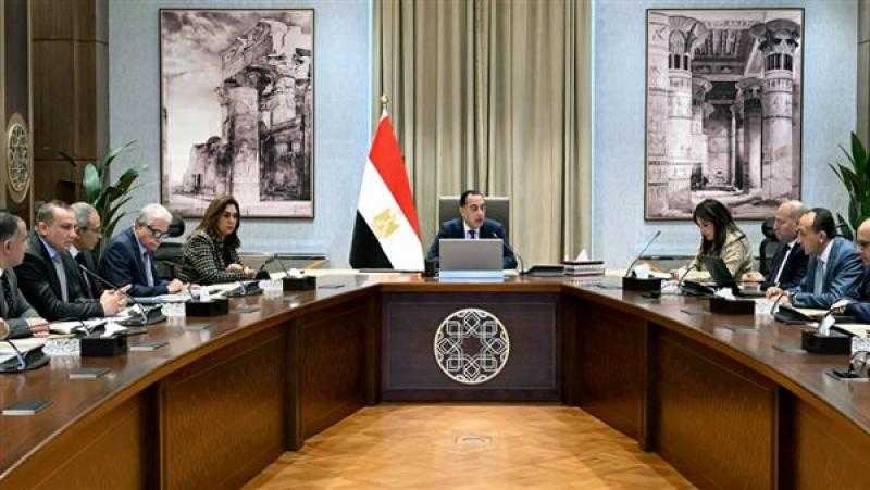 رئيس الوزراء يتابع الموقف التنفيذي لعدد من المشروعات الخدمية والتنموية بالقاهرة