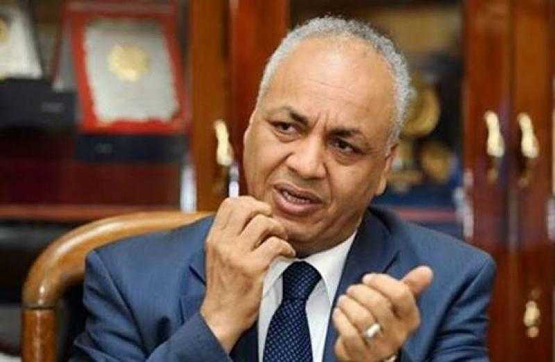 مصطفى بكري يطالب الحكومة بالإفراج عن سيارات ذوي الهمم المحتجزة