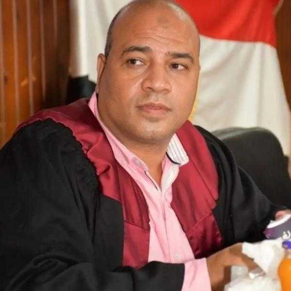 د.على الخطيب يكتب: الفلسفة ميزان العلوم: نحو تكامل الفلسفة والعلم