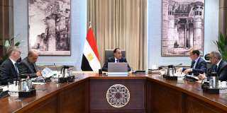 رئيس الوزراء يتابع إجراءات ترشيد استهلاك المواد البترولية والكهرباء