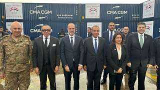 وزير الخارجية يسلم 1000 طن مساعدات غذائية خلال زيارته إلى بيروت تنفيذًا لتوجيهات الرئيس السيسي