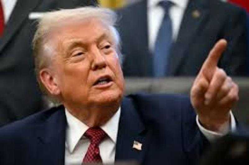 إطلاق اسم ترامب على مطار بالم بيتش بولاية فلوريدا الأمريكية