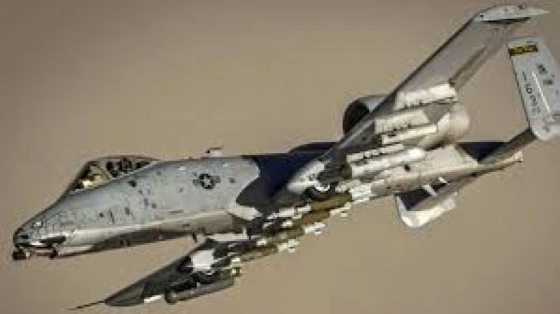 سقوط مقاتلة حربية أمريكية جديدة A10