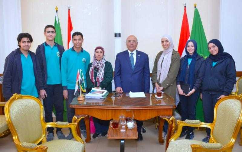 ابتكار طلابي يدمج التكنولوجيا لخدمة الصم والبكم والمكفوفين بمدرسة الفيومى الخاصة