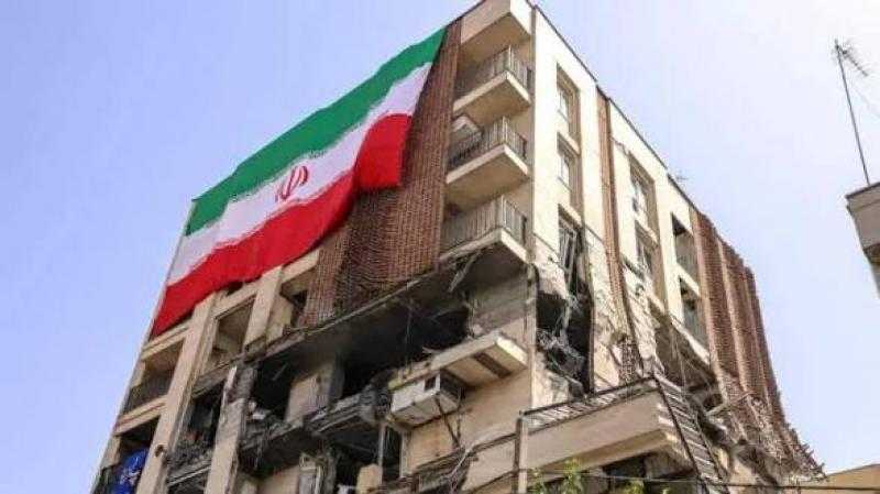 إيران : أيدينا على الزناد تحسباً لغدر أمريكا وإسرائيل