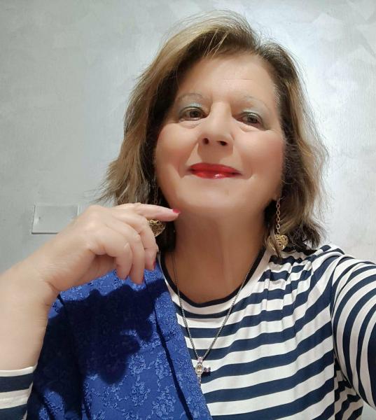 الشاعرة الايطالية العالمية  إليسا ماسيا