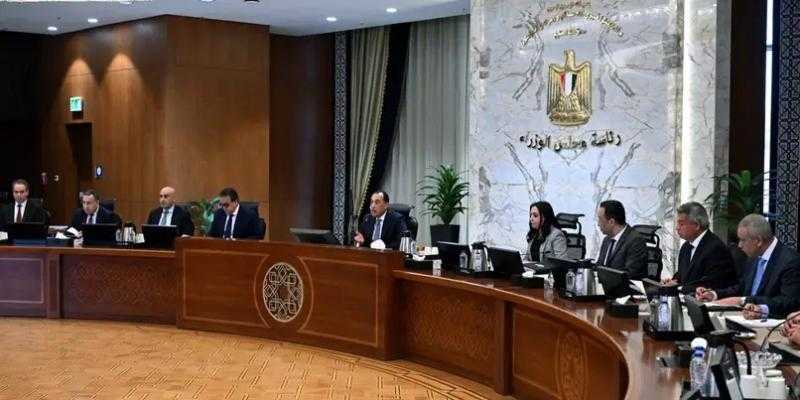 رئيس الوزراء يُتابع إجراءات مواجهة المخاطر المرتبطة بالمنصات والألعاب الالكترونية لحماية النشء في البيئة الرقمية