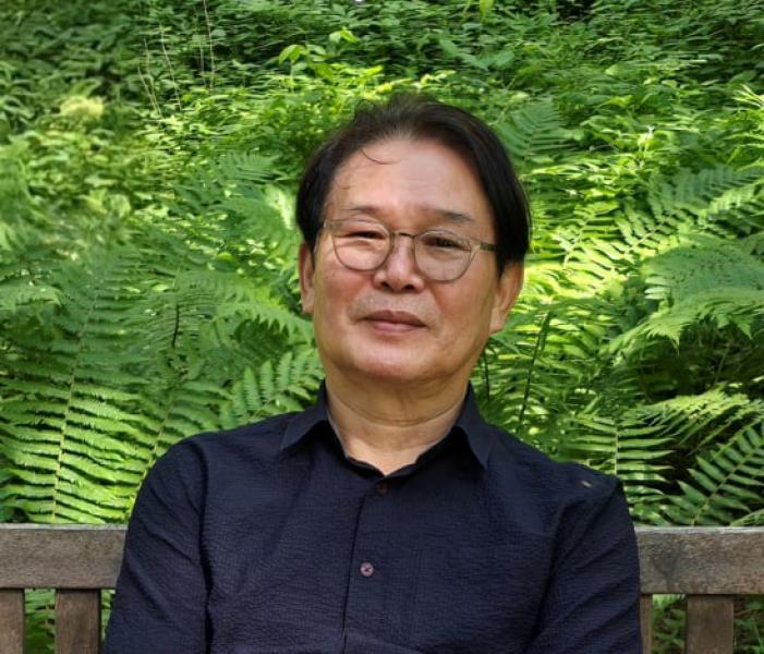 الشاعر الكوري  هوانغ سانغ سون