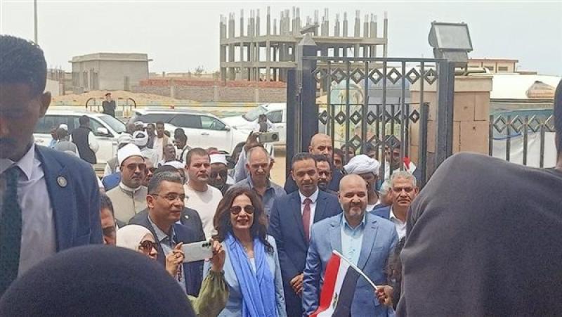 وزيرة الثقافة