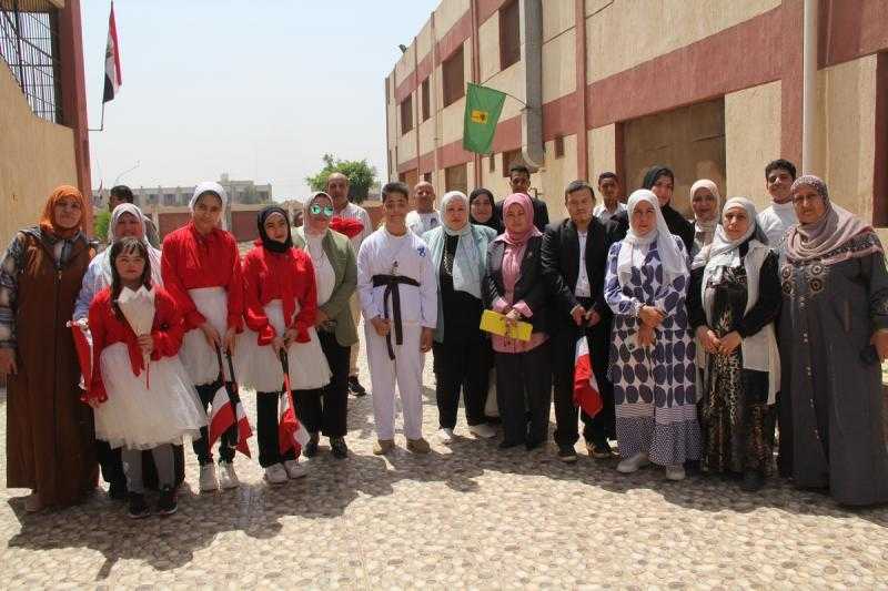 تسليم كراسي متحركة لطلاب التربية الفكرية بشبين القناطر