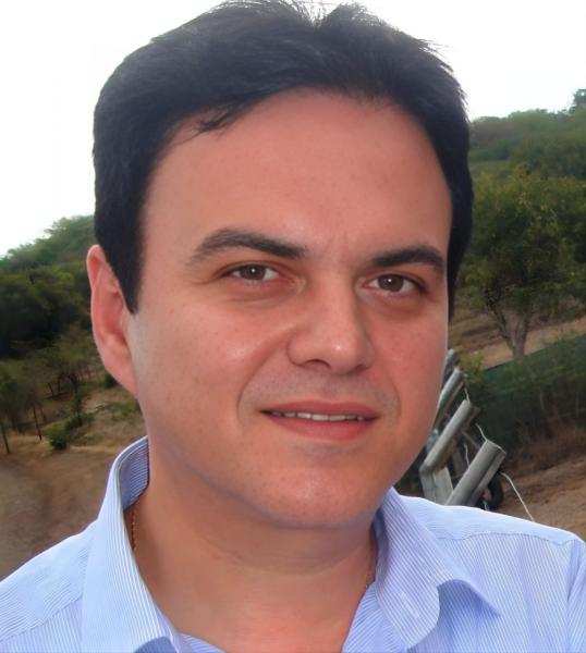 الشاعر العالمي اليوناني ديميتريس ب. كرانيوتيس