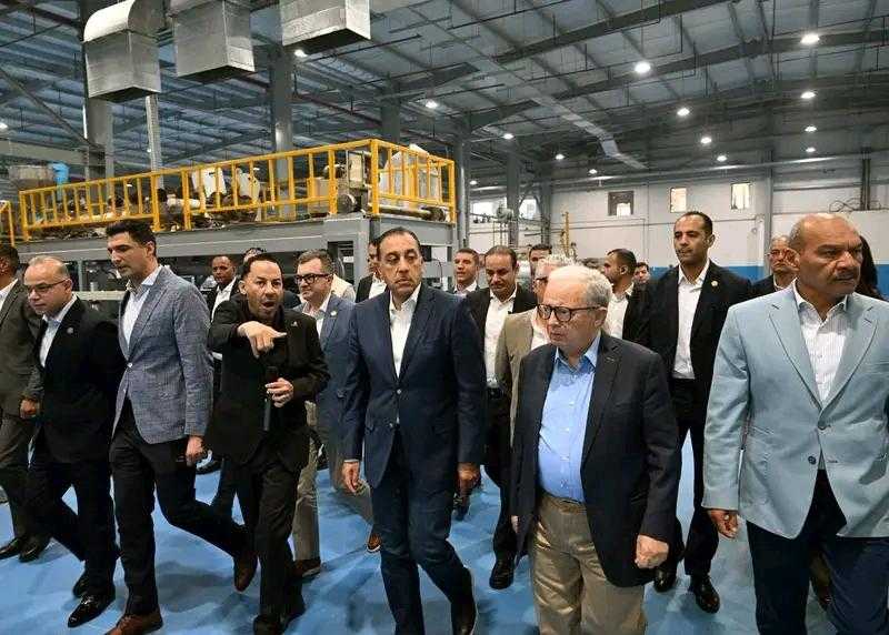 رئيس الوزراء يفتتح مصنع ”مودرن هايجينك” للمنتجات الورقية والصحية باستثمارات 100 مليون دولار