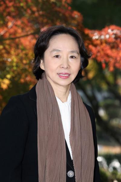 الشاعرة الكورية كوميو نغسوك