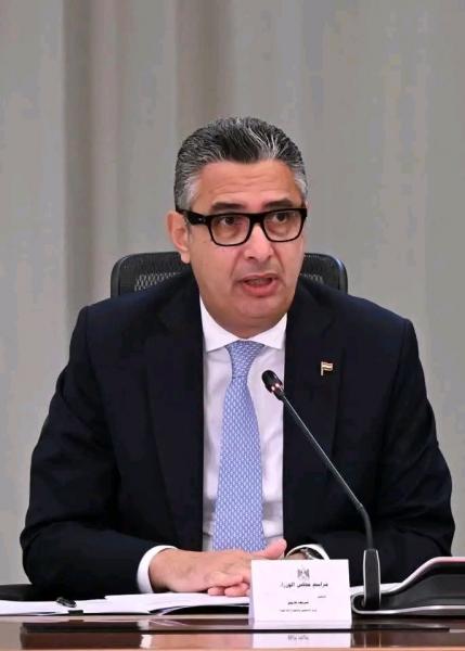 وزير التموين والتجاره الداخليه 