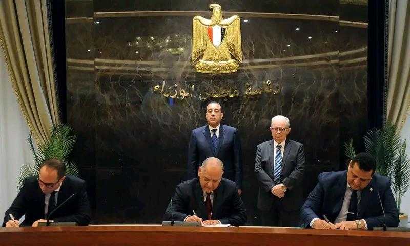 توقيع اتفاق شراكة استراتيجية مع شركة ”ترافيجورا المحدودة” لإقامة توسعات جديدة بمجمع الألومنيوم بتكلفة استثمارية تصل إلى 900 مليون دولار