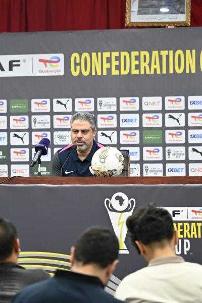 معتمد جمال يبدأ مؤتمر الزمالك الصحفى بتقديم العزاء لمحمد شحاتة قبل نهائي الكونفدرالية