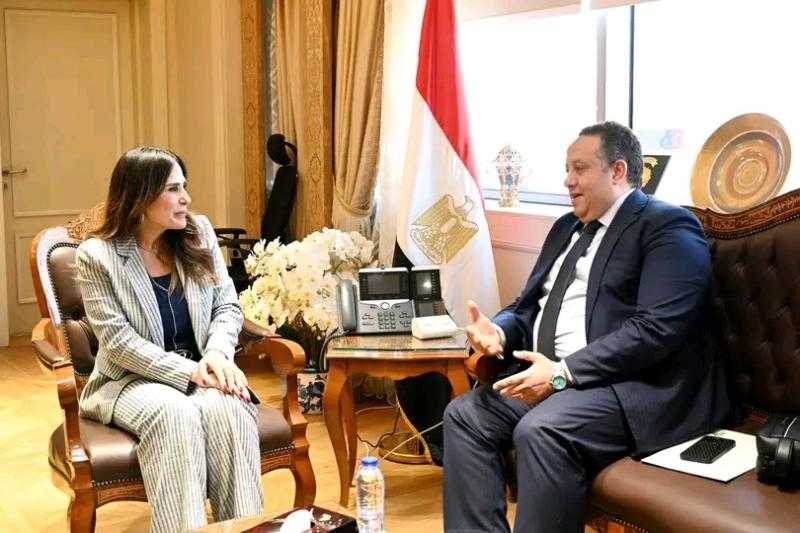 وزيرة الإسكان تبحث مع نقيب المهندسين تعزيز التعاون المشترك