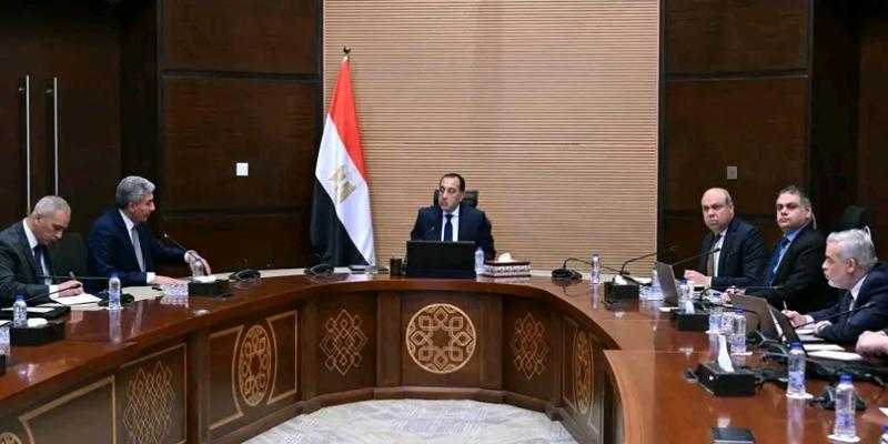 رئيس الوزراء يتابع إجراءات دعم وتحفيز قطاع السياحة