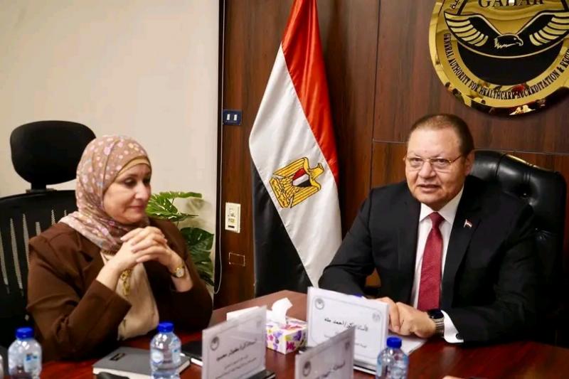 الدكتور أحمد طه والدكتورة كوثر محمود