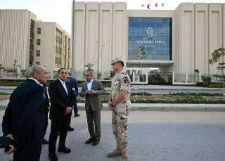 رئيس الوزراء يتفقد ”الحي الدبلوماسي” بالعاصمة الجديدة رئيس الوزراء يتفقد ”الحي الدبلوماسي” بالعاصمة الجديدة