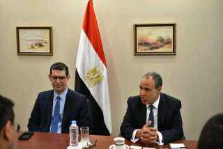 وزير الخارجية يلتقي ممثلي كبرى الصحف ووكالات الأنباء الكورية