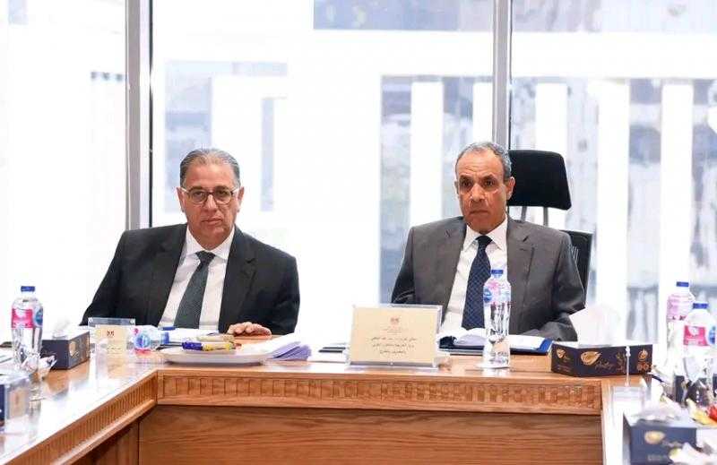 وزير الخارجية يشارك في الاختبار الشفوي للمتقدمين لمسابقة التعيين بوزارة الخارجية