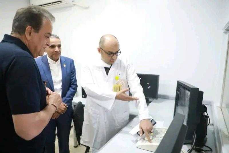 وزير الصحة يتفقد مركز طب أسرة أتليدم ومستشفى ملوي استعداداً لتشغيل التأمين الصحي الشامل بالمنيا