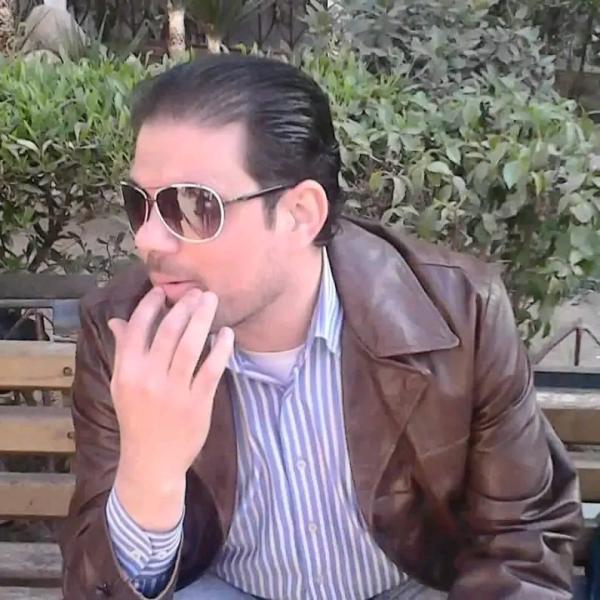 الكاتب الكبير عمرو النعماني 
