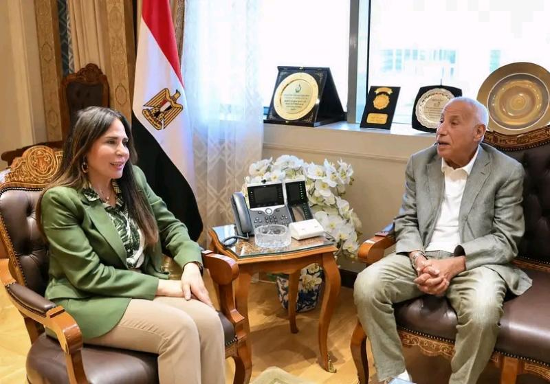رئيس نادي الزمالك ووزيرة الإسكان 