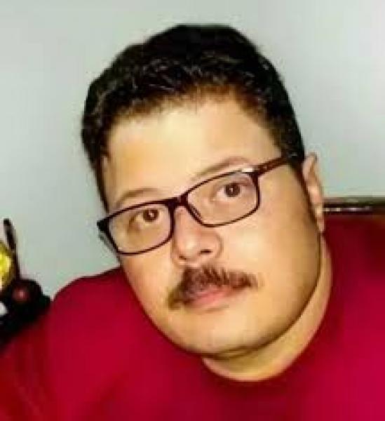 الكاتب الكبير الحسين عبدالرازق 