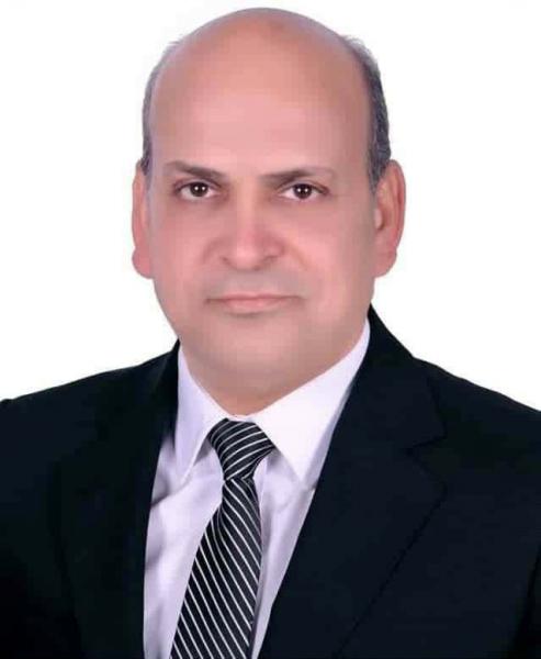 الكاتب الصحفي عوض الور 