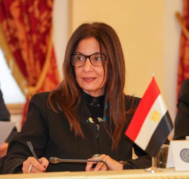 وزيرة الثقافة المستقيلة  جيهان زكى 