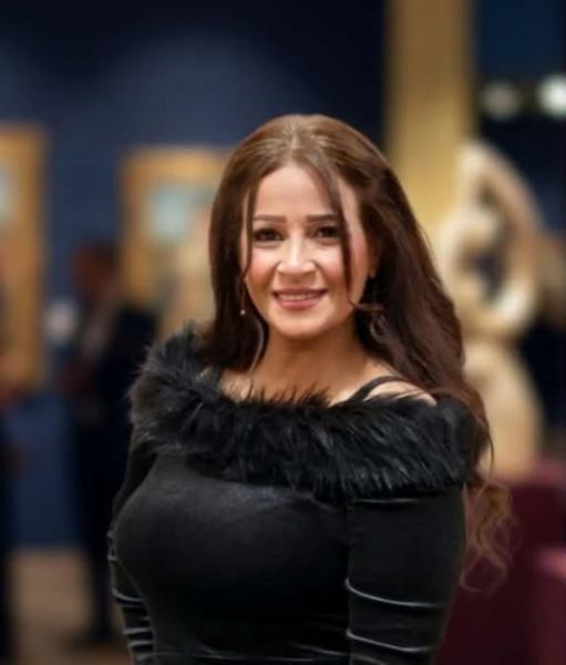 الكاتبة انجى رزق 