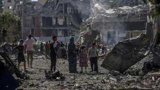 استشهاد 10 فلسطينيين بينهم أفراد شرطة في غارات إسرائيلية على غزة