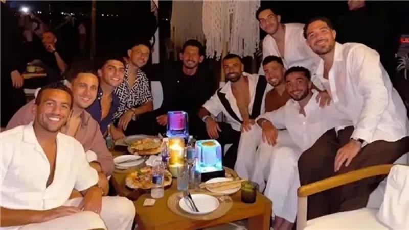 محمد صلاح ونجوم المنتخب يحضرون عقد قران مصطفى شوبير في الساحل الشمالي