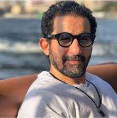أحمد حلمى يعلن دعمه حق الأداء العلنى: يحفظ كرامة المبدعين