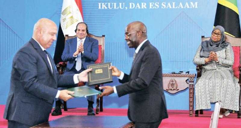 الرئيس السيسى ونظيرته التنزانية يشهدان توقيع عدد من الاتفاقيات فى قطاعات الطاقة والنقل