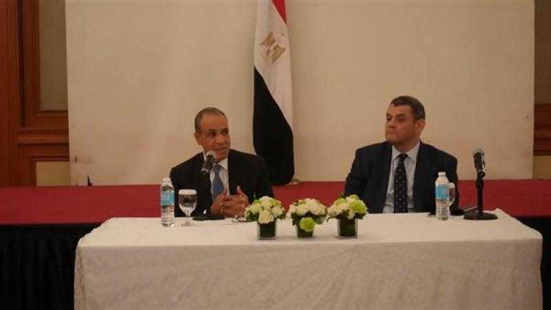 وزير الخارجية يستعرض جهود تطوير الخدمات القنصلية والرقمنة خلال لقائه بالمصريين بمانيلا