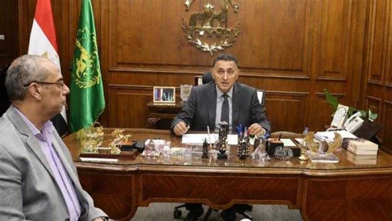 محافظ القليوبية يتابع إجراءات دراسة خفض الحد الأدنى للقبول بالثانوية العامة