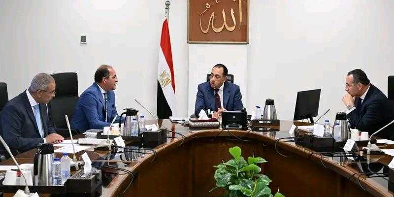 رئيس الوزراء يبحث زيادة حوافز أعضاء هيئة التدريس بالجامعات والمراكز البحثية