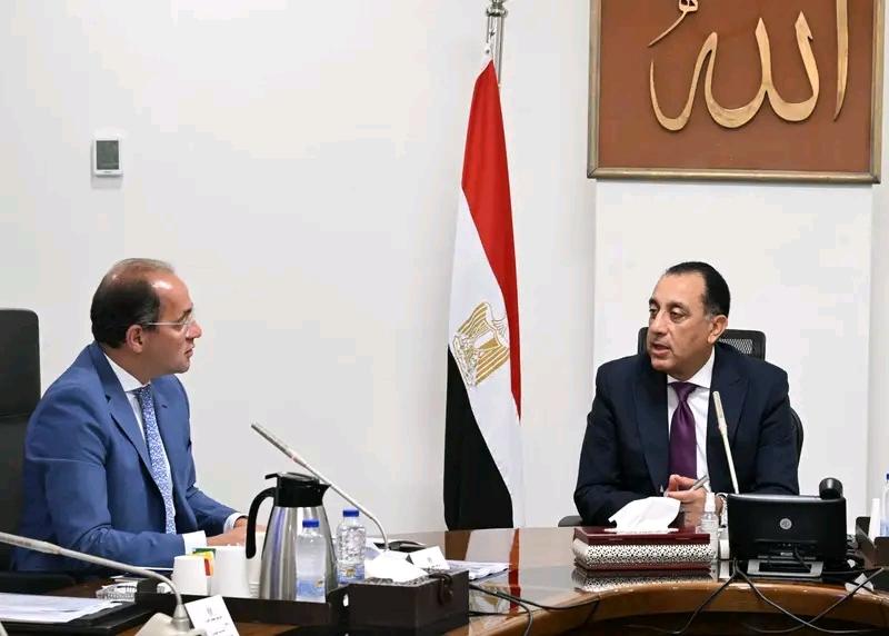 رئيس الوزراء و وزير المالية 