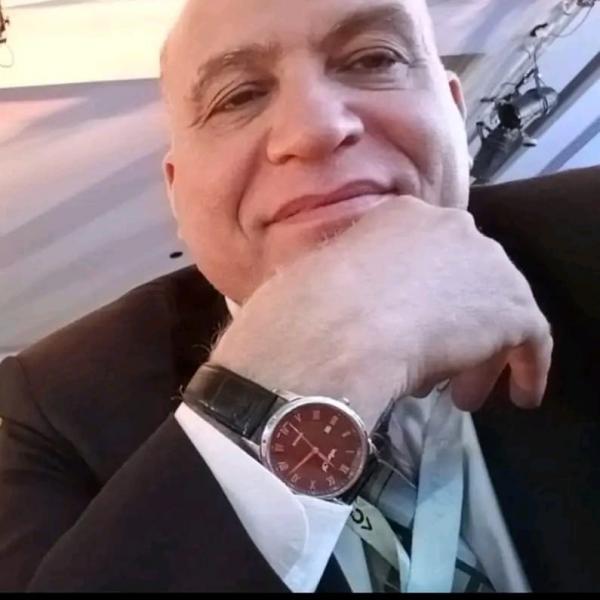 الكاتب الكبير رفعت الهلاوى 