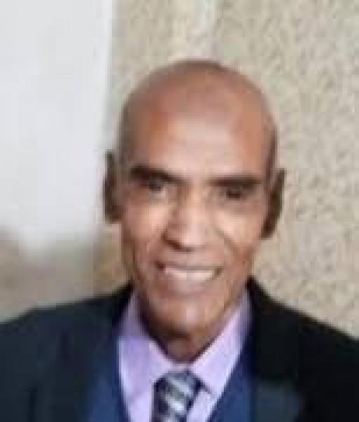 الكاتب الكبير زكريا سليمان 